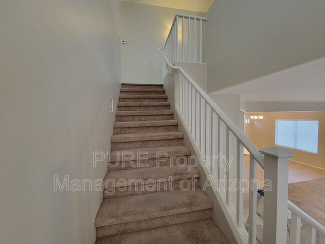 Building Photo - PRICED BELOW COMPS! Beautiful Surprise Home