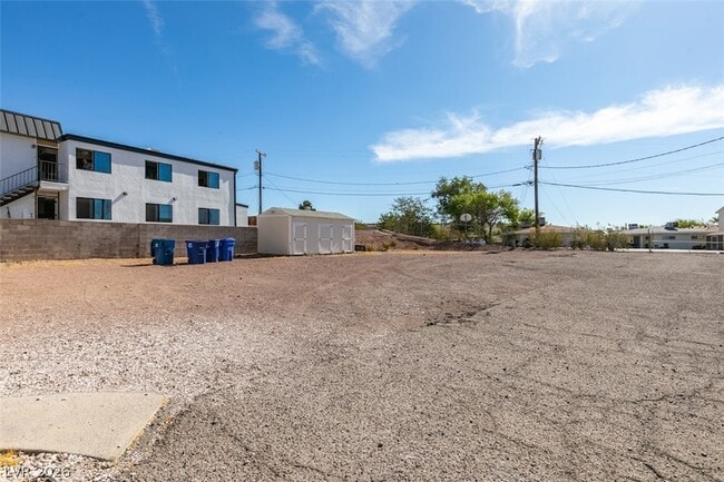 Building Photo - 525 Fir St