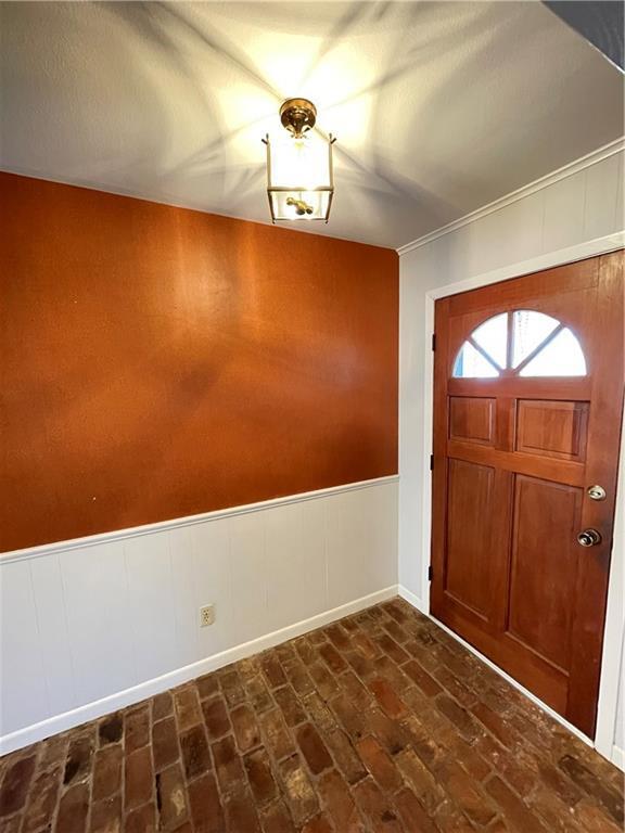 Building Photo - 975 Eastwood Dr