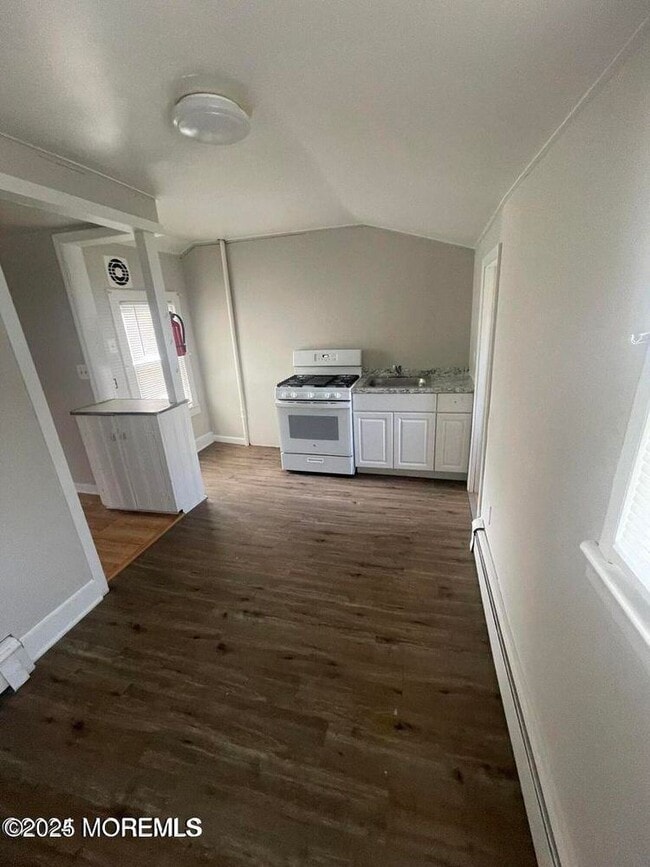 Foto del edificio - 225-227 Seeley Ave-225-227