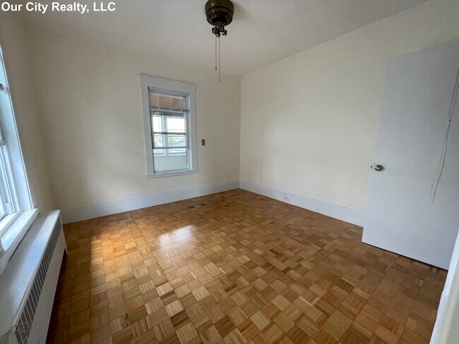 Foto del edificio - 22 Mayberry Ave