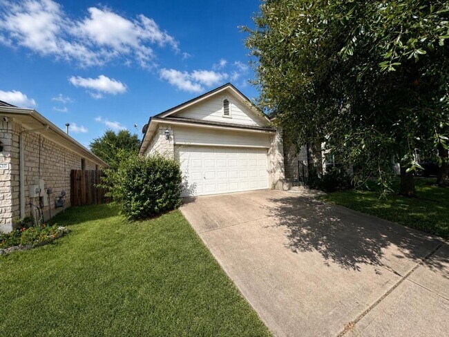 Foto del edificio - 14700 Springs Edge Dr
