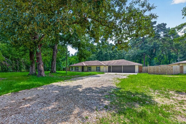 Building Photo - 18747 Woodridge Dr