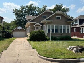 Building Photo - 537 N Crestway St