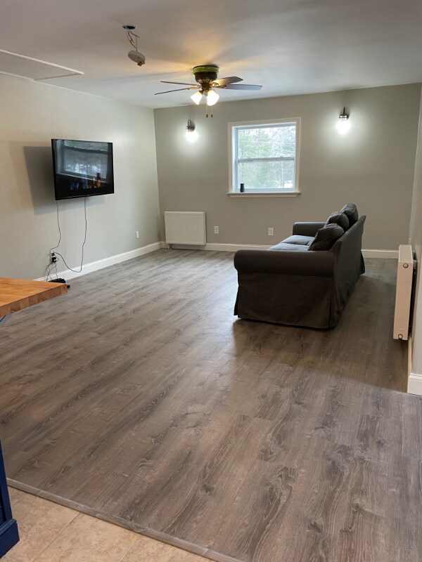 Foto del edificio - 227 Whitcomb Rd