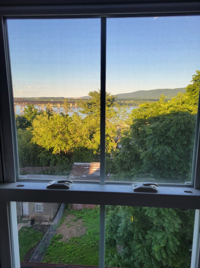 Hudson River view - 506 Liberty St