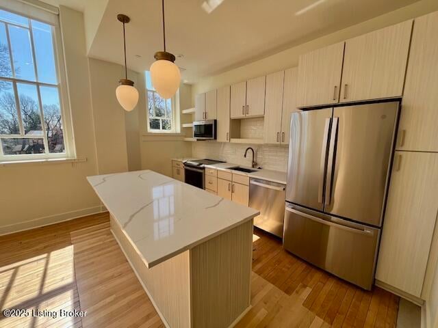 Primary Photo - 1810 Sils Ave