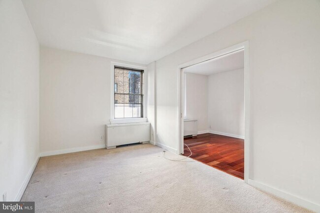 Foto del edificio - 219-29 S 18th St