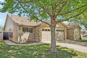 Building Photo - 13355 Water Oak Ln