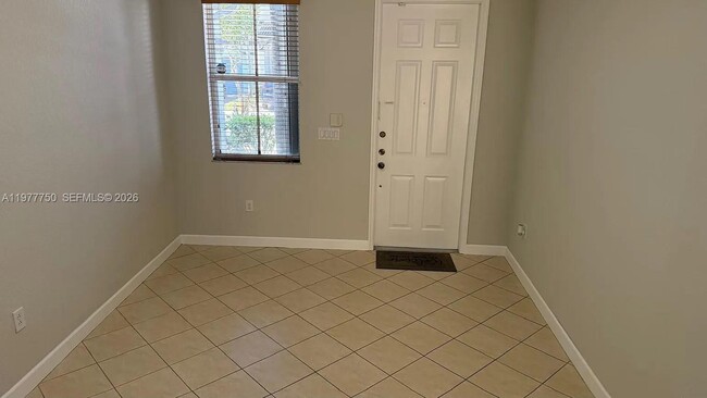 Foto del edificio - 7655 NW 116th Ave