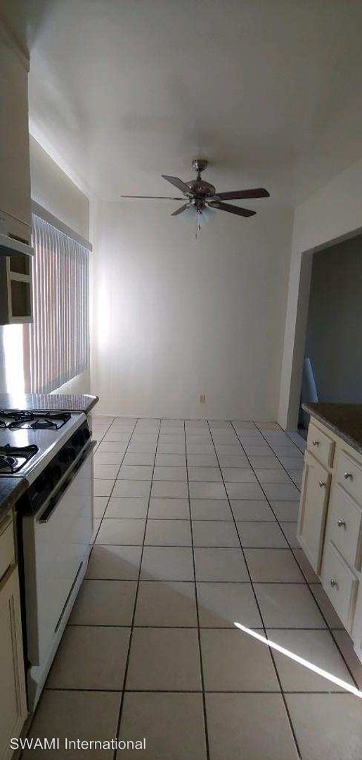 Foto del edificio - 532 W Olive St