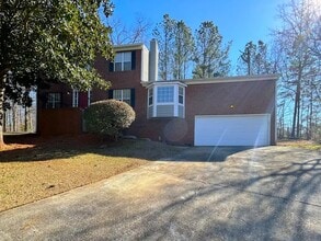 Building Photo - 3864 Creekbank Cove