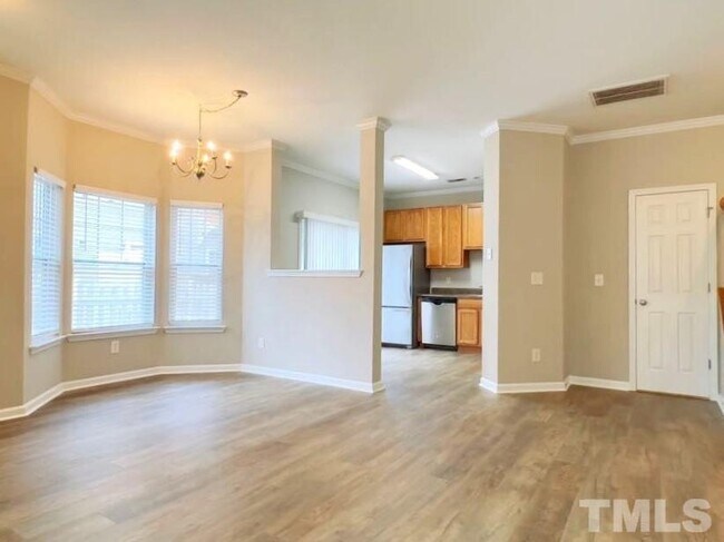 Foto del edificio - End Unit Townhome for Rent