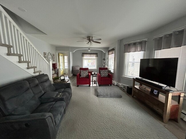 Foto del edificio - 4 bedroom 2.5 Bath Home in Emmaus