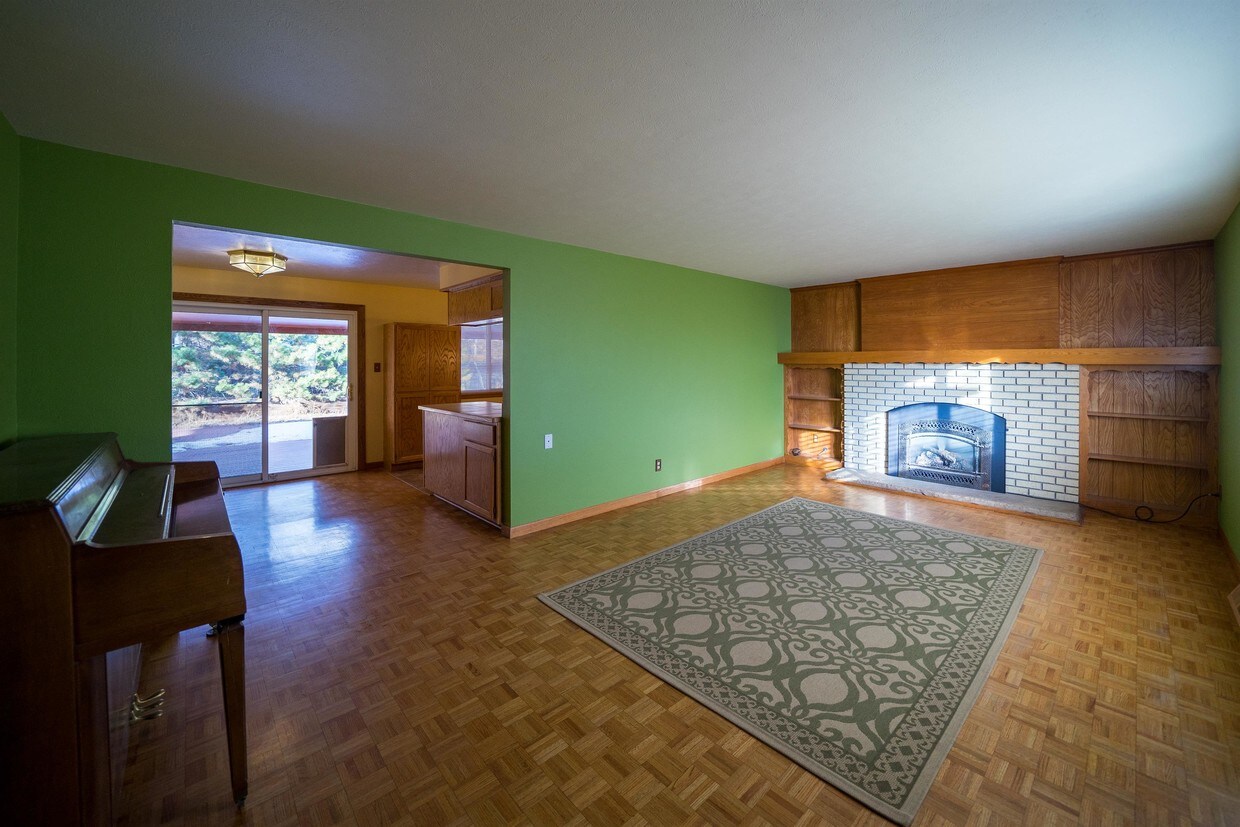 Primary Photo - 8323 W 70th Pl