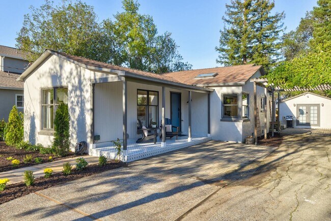 Building Photo - 250 Princeton Rd