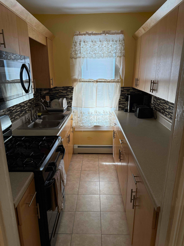 Building Photo - 80 Potters Ave