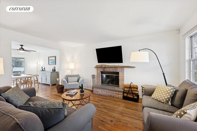 Foto del edificio - 7 Huckleberry Ln