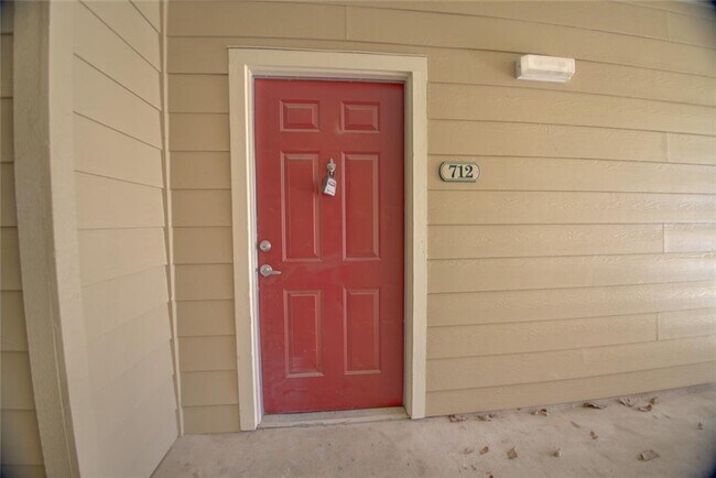 Foto del edificio - 2320 Gracy Farms Ln