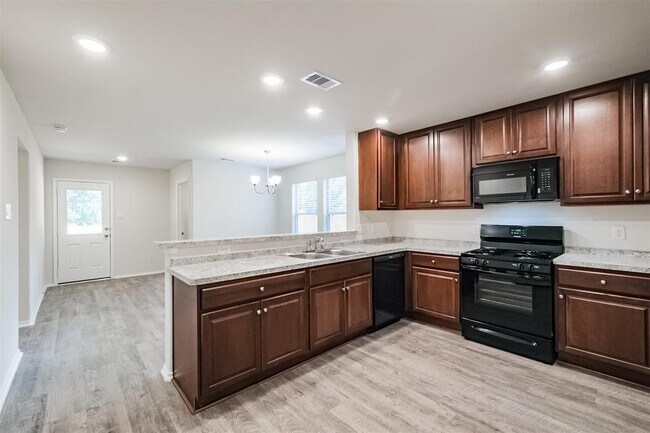 Building Photo - 14528 Cedarpoint Ct