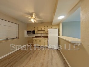 Building Photo - 4304 Fairview Ave