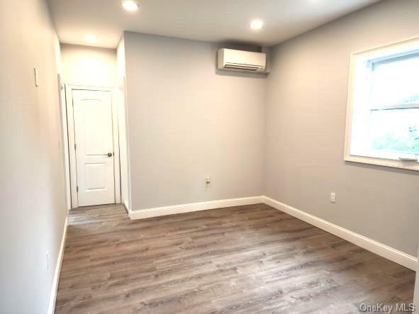 Building Photo - 6 Villus Ave