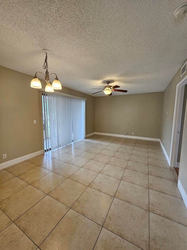 Building Photo - 1501 Windorah Way