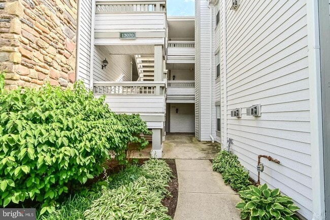 Building Photo - 13070 Autumn Woods Way