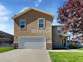 Building Photo - 1285 N Meadowhills Ave