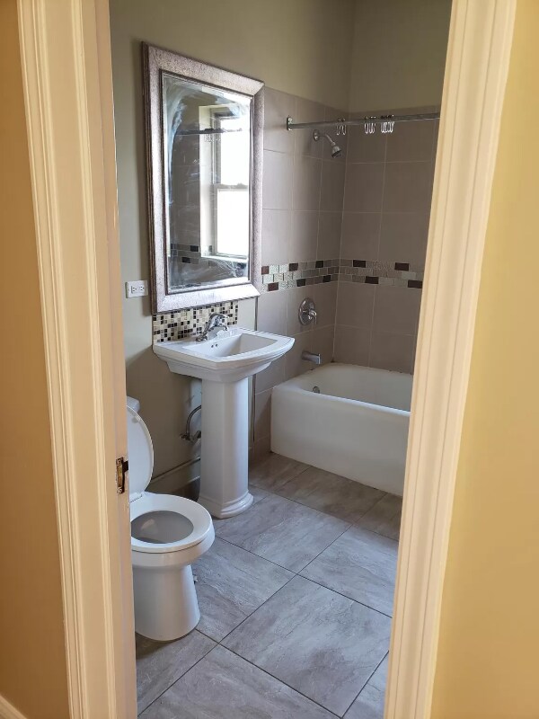 Building Photo - 154 N Menard Ave