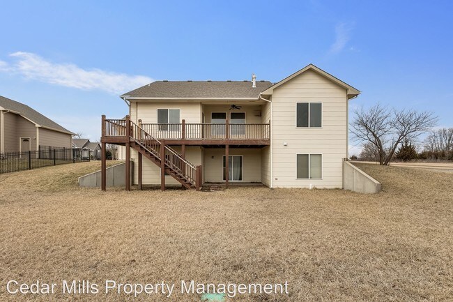 Foto del edificio - 4 br, 3 bath House - 704 S. Sierra Hills