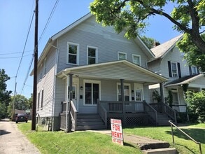 Building Photo - 127-129-129 E Hudson St
