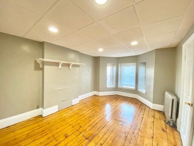 Foto del edificio - 100 Pleasant St