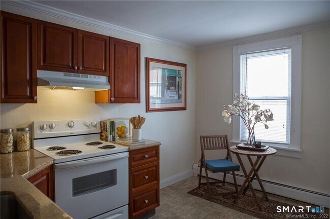 Foto del edificio - 115 Tunxis Hill Rd