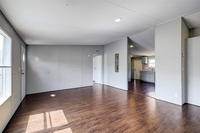 Building Photo - 16206 Evergreen Timbers