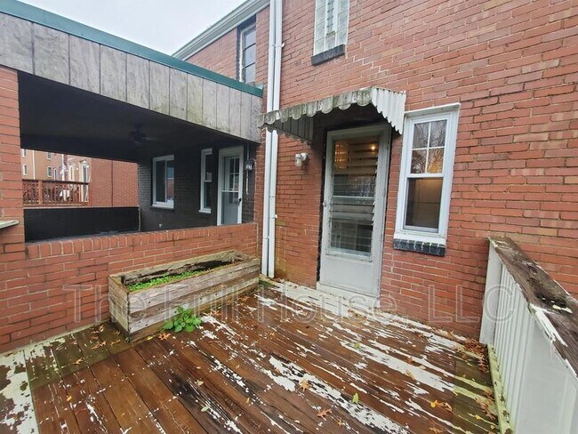Foto del edificio - 1125 Normahill Dr