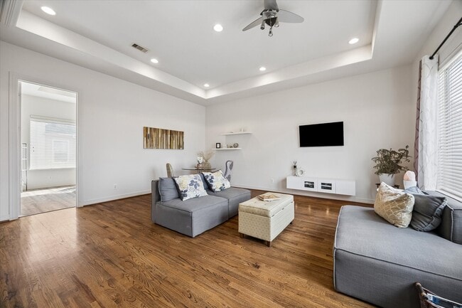 Foto del edificio - 3804 Center Plaza Dr