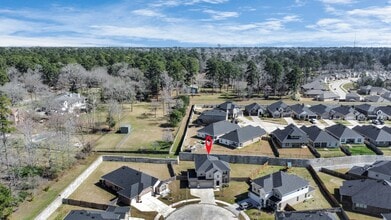 Building Photo - 501 Newcomb Holw Dr