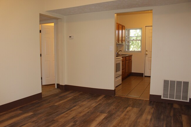 Building Photo - 7813 Sailor Pl