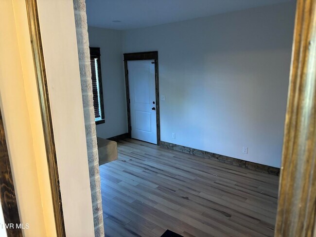 Foto del edificio - 2703 W Walnut St