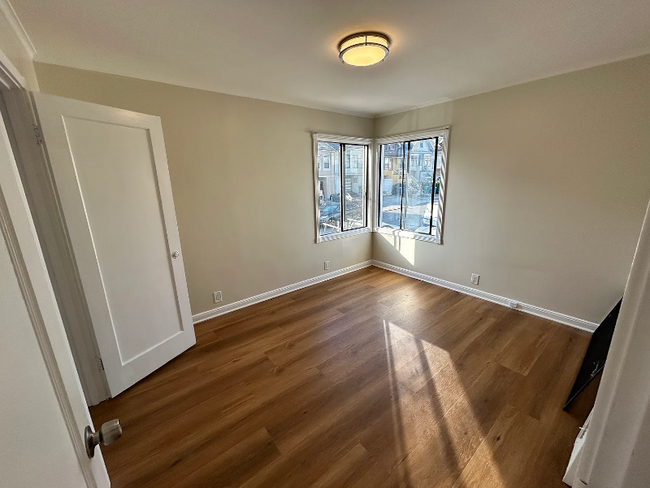 Building Photo - 153 Sickles Ave