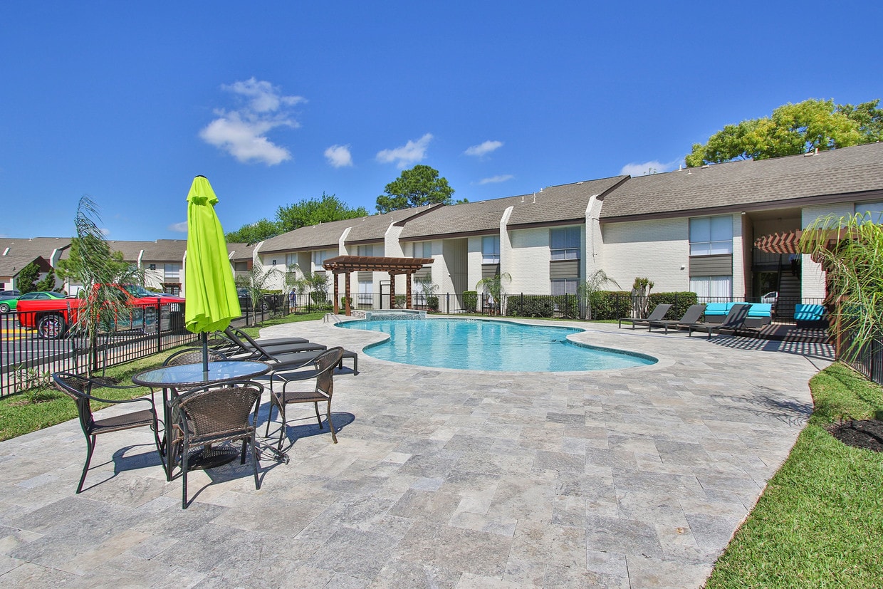 Woods of Spring Grove Apartments 7901 Amelia Rd Houston, TX