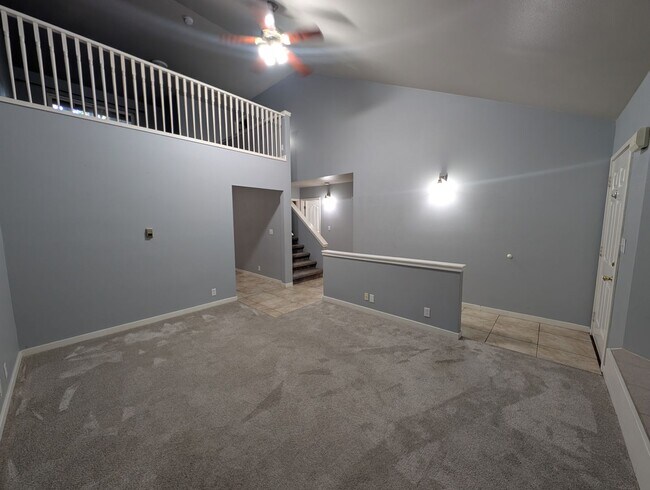 Foto del edificio - Large 3 Bedroom Corner Unit in The Heart of Gig Harbor! Available Now! $500 Off 1st MONTHS RENT!