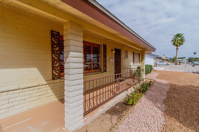 Foto del edificio - 6240 E Billings St