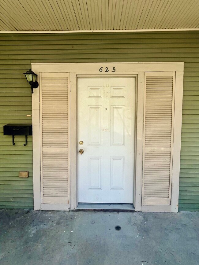 Foto del edificio - 625 N Scott St