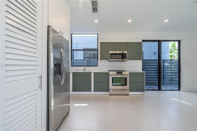 Foto del edificio - 2911 SW 27th Terrace