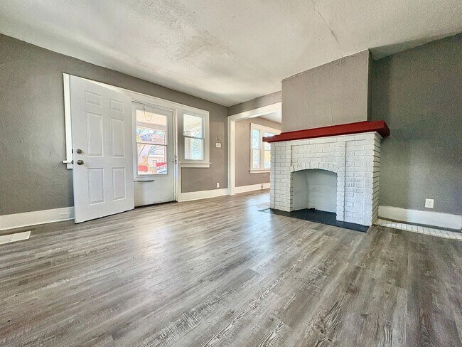 Foto del edificio - 1243 Portage Ave