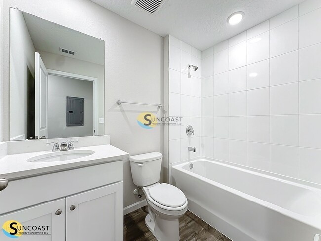 Building Photo - 6445 Breezy Oaks Wy