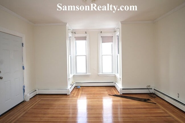 Photo - 483 Hope Apartment