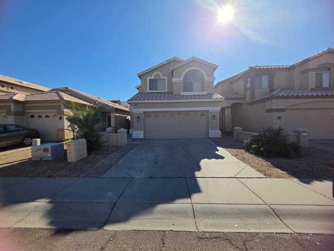 Building Photo - 10617 W Coronado Rd